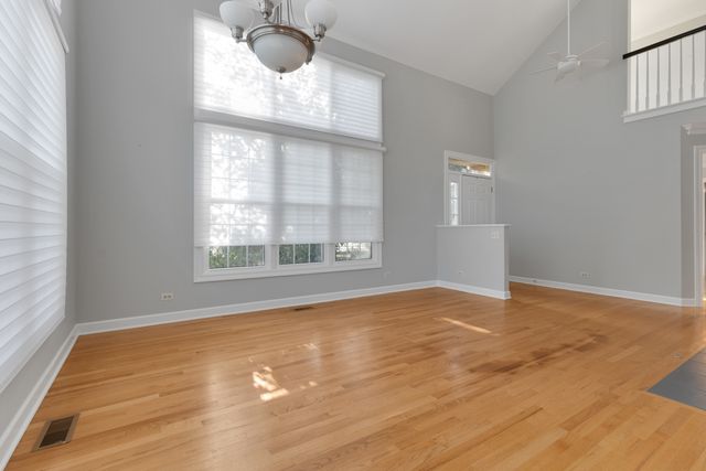 3701 King Charles Lane, St. Charles, IL 60174