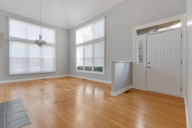 3701 King Charles Lane, St. Charles, IL 60174