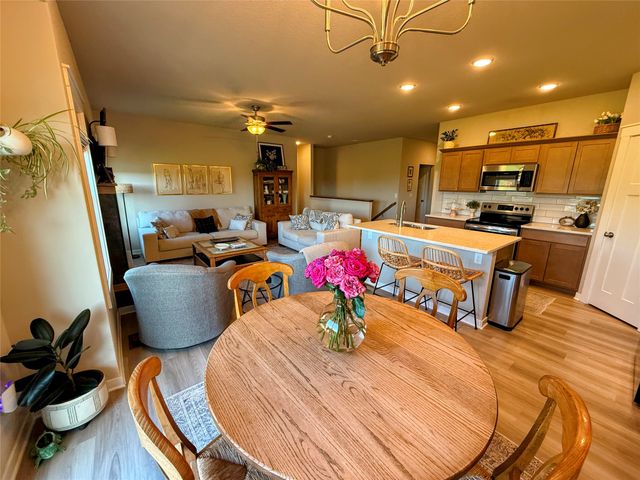 434 SE Hollow Court, West Des Moines, IA 50265