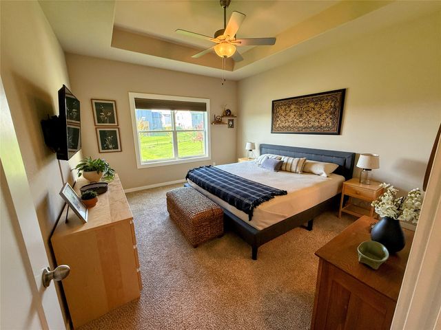 434 SE Hollow Court, West Des Moines, IA 50265