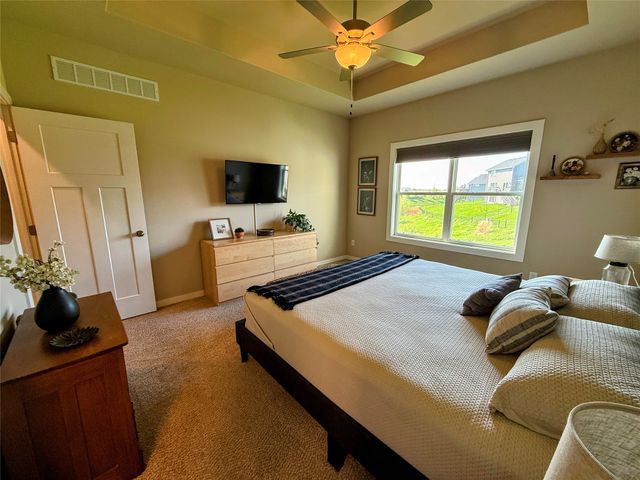 434 SE Hollow Court, West Des Moines, IA 50265