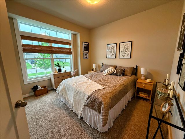 434 SE Hollow Court, West Des Moines, IA 50265