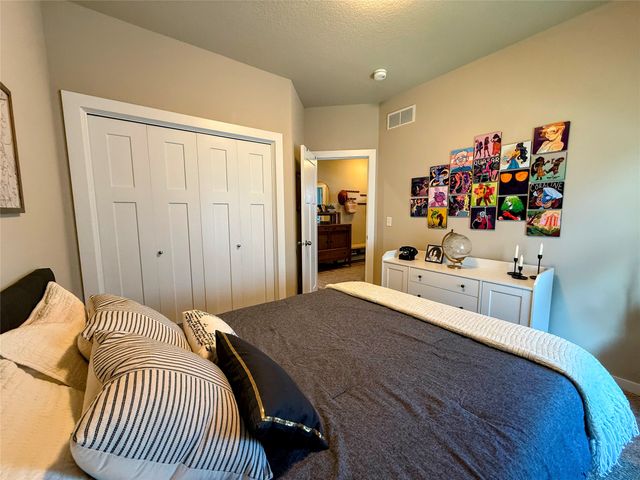 434 SE Hollow Court, West Des Moines, IA 50265