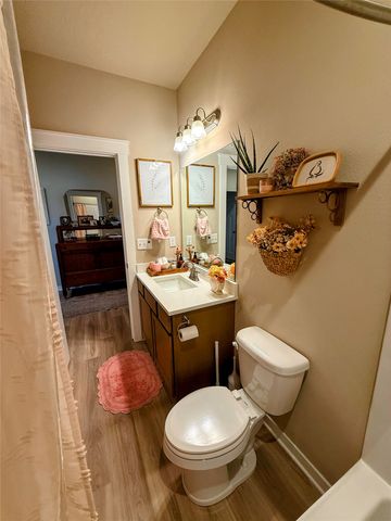 434 SE Hollow Court, West Des Moines, IA 50265
