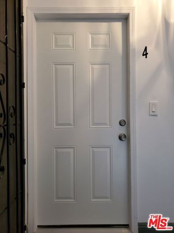 1978 Bonsallo Avenue, Los Angeles, CA 90007