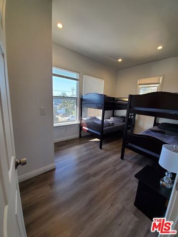 1978 Bonsallo Avenue, Los Angeles, CA 90007