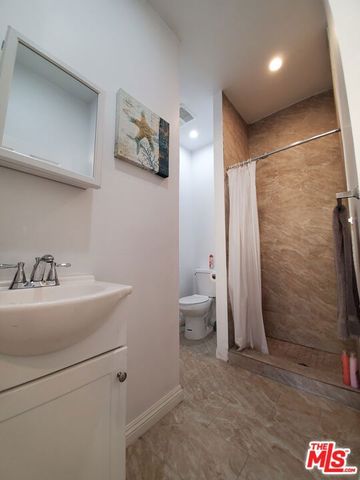 1978 Bonsallo Avenue, Los Angeles, CA 90007