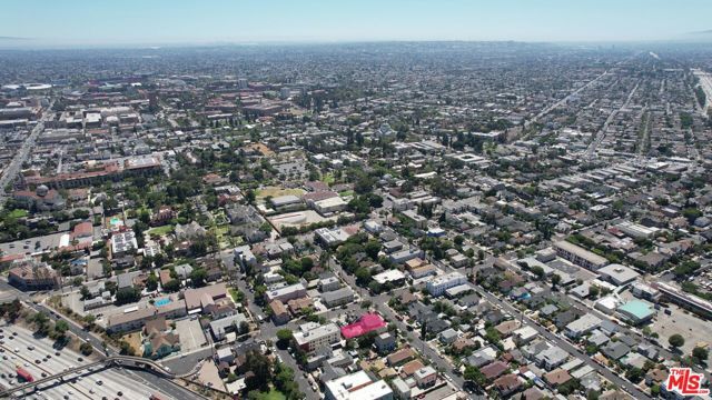 1978 Bonsallo Avenue, Los Angeles, CA 90007