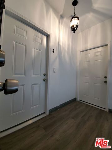 1978 Bonsallo Avenue, Los Angeles, CA 90007