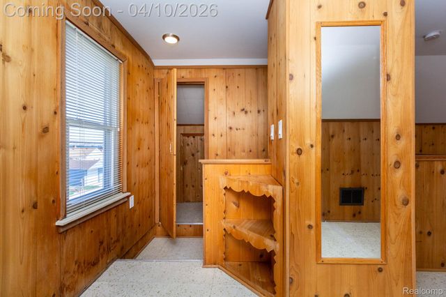 4205 17th Street, Wyandotte, MI 48192