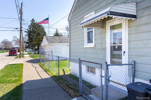 4205 17th Street, Wyandotte, MI 48192