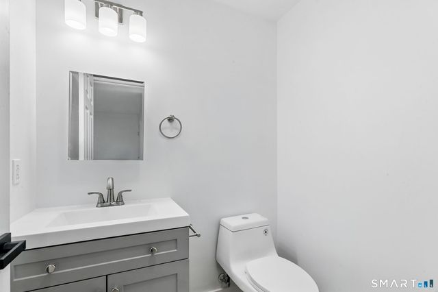 62 Chestnut St Extension 22, Danbury, CT 06810