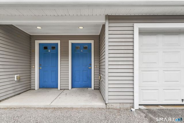 62 Chestnut St Extension 22, Danbury, CT 06810