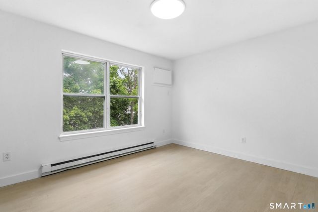 62 Chestnut St Extension 22, Danbury, CT 06810