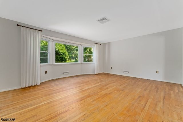 4 Glenwood Terrace, Bridgewater Twp., NJ 08807