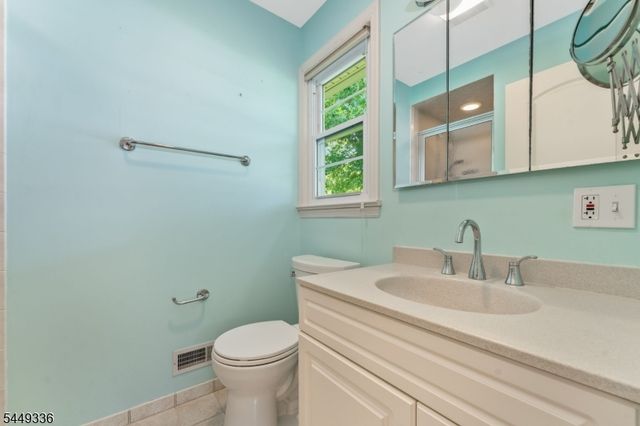4 Glenwood Terrace, Bridgewater Twp., NJ 08807