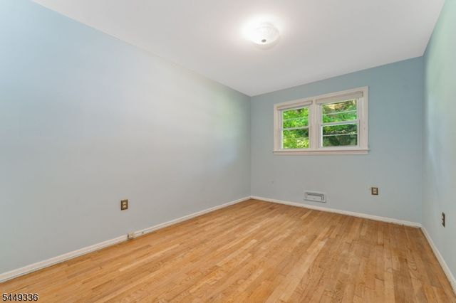 4 Glenwood Terrace, Bridgewater Twp., NJ 08807
