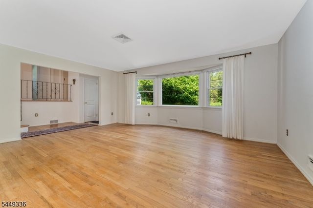 4 Glenwood Terrace, Bridgewater Twp., NJ 08807