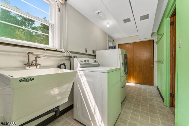 4 Glenwood Terrace, Bridgewater Twp., NJ 08807