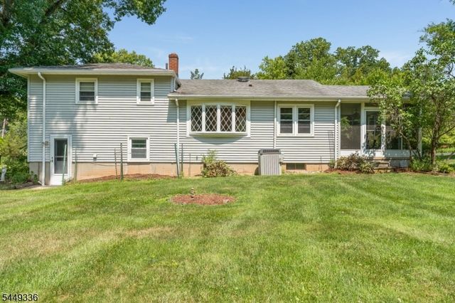 4 Glenwood Terrace, Bridgewater Twp., NJ 08807
