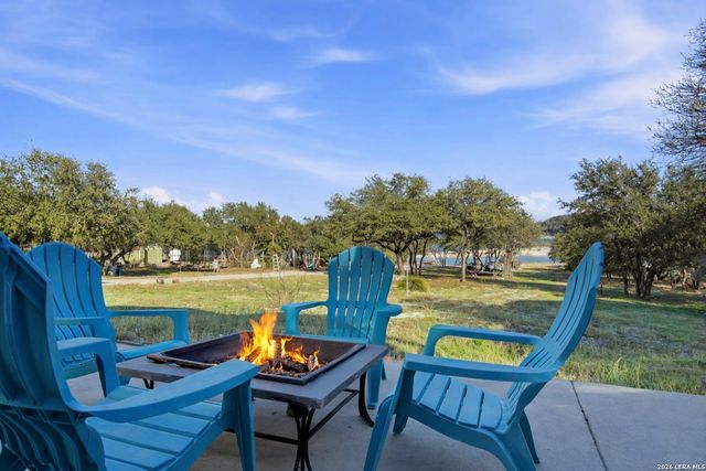 2681 Lakeview Dr, Canyon Lake, TX 78133