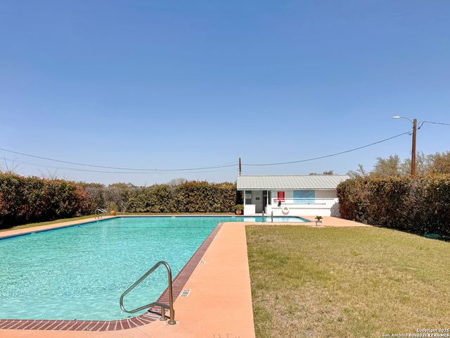 2681 Lakeview Dr, Canyon Lake, TX 78133