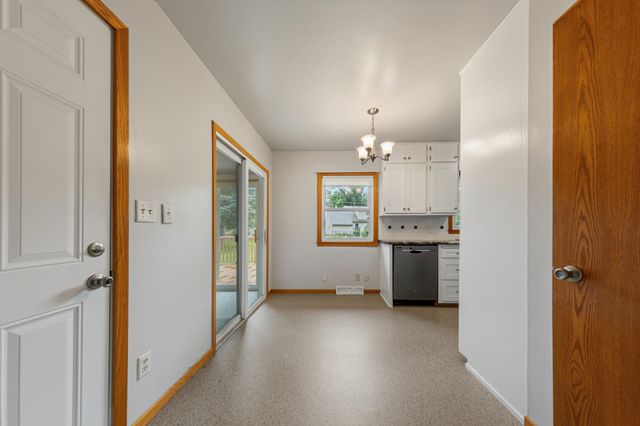 120 N Manitou Drive, Mankato, MN 56001