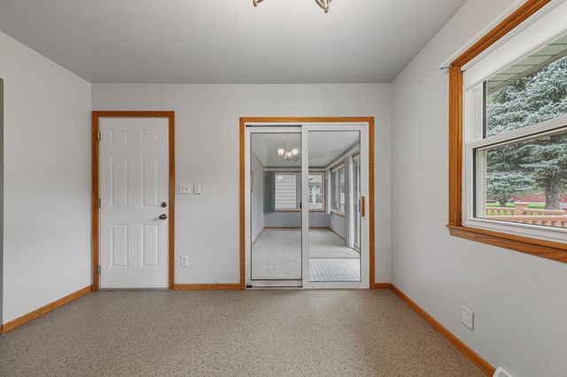 120 N Manitou Drive, Mankato, MN 56001