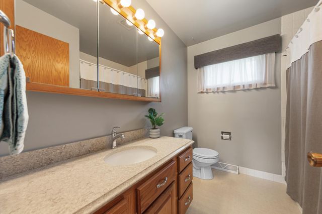 120 N Manitou Drive, Mankato, MN 56001