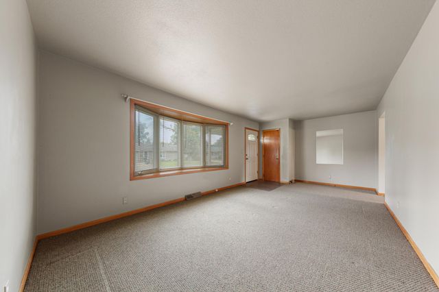 120 N Manitou Drive, Mankato, MN 56001