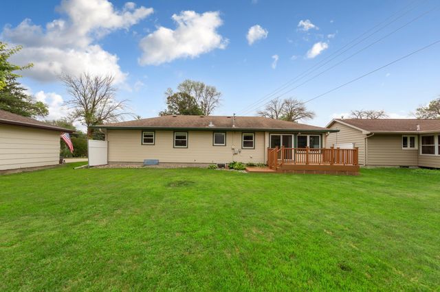120 N Manitou Drive, Mankato, MN 56001