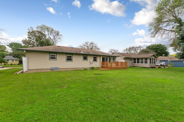 120 N Manitou Drive, Mankato, MN 56001