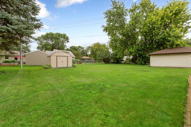 120 N Manitou Drive, Mankato, MN 56001