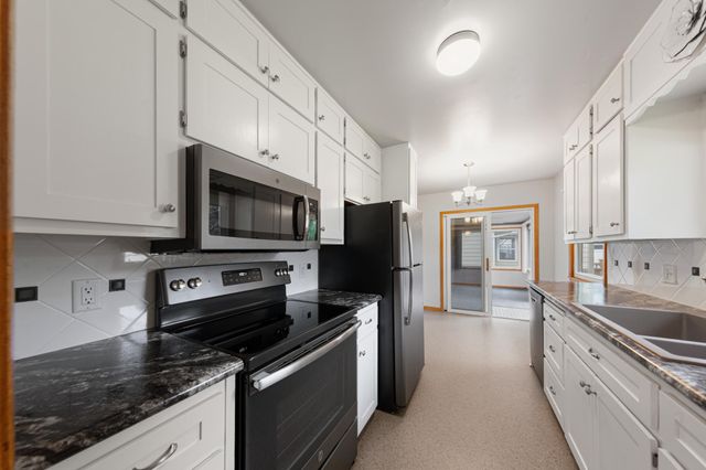 120 N Manitou Drive, Mankato, MN 56001
