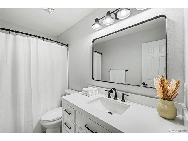 9655 Lameria Dr, Highlands Ranch, CO 80130