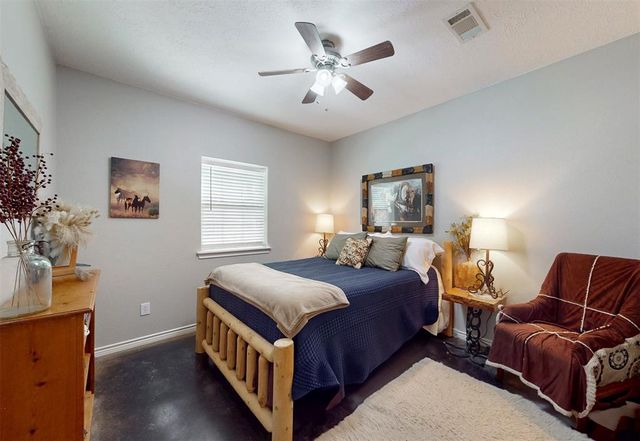 15303 Autumn Oaks Lane, Iola, TX 77861