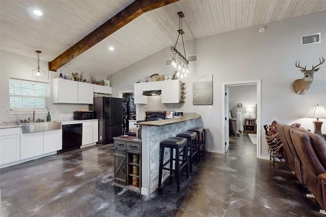 15303 Autumn Oaks Lane, Iola, TX 77861