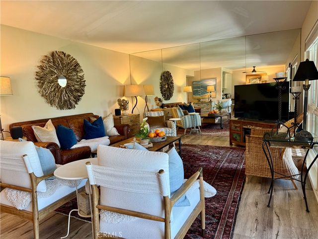 863 Ronda Mendoza P, Laguna Woods, CA 92637