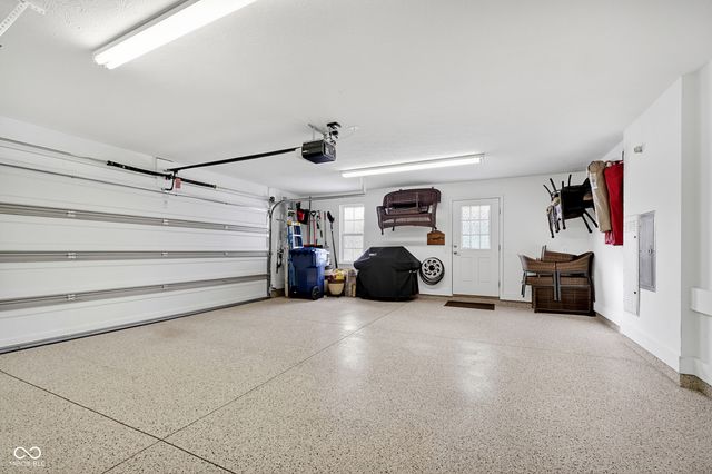 1190 Extraordinary Trail, Greenfield, IN 46140