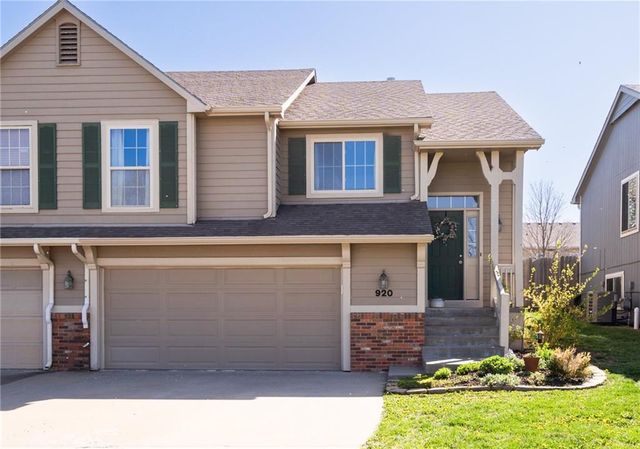 920 Deer Ridge Court, Baldwin City, KS 66006