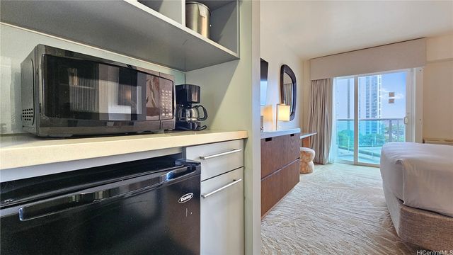 410 Atkinson Drive 657, Honolulu, HI 96814