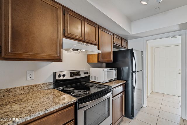 1018 E MICHELLE Drive, Phoenix, AZ 85022