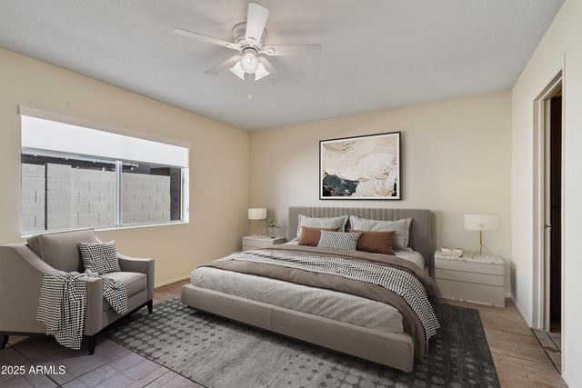 1018 E MICHELLE Drive, Phoenix, AZ 85022