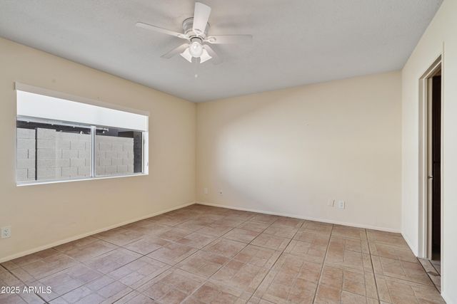 1018 E MICHELLE Drive, Phoenix, AZ 85022