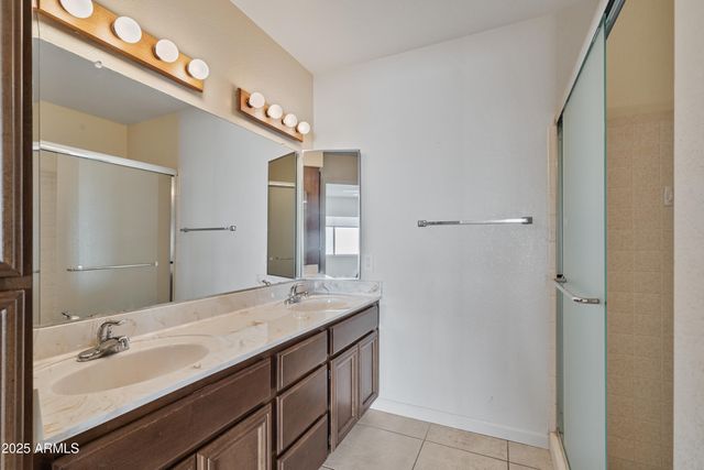 1018 E MICHELLE Drive, Phoenix, AZ 85022