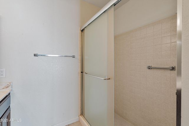 1018 E MICHELLE Drive, Phoenix, AZ 85022