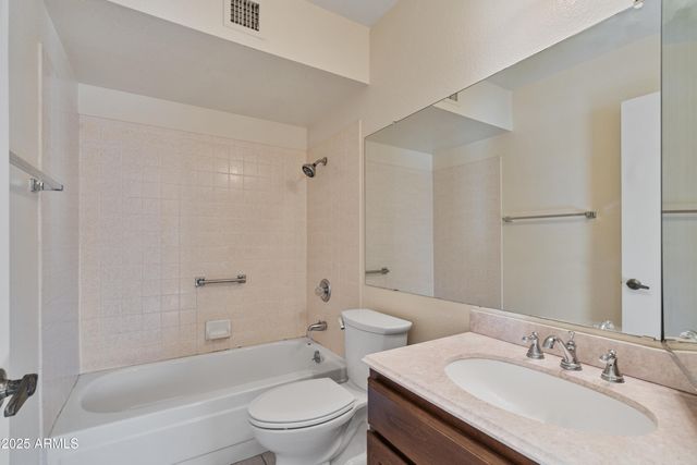 1018 E MICHELLE Drive, Phoenix, AZ 85022