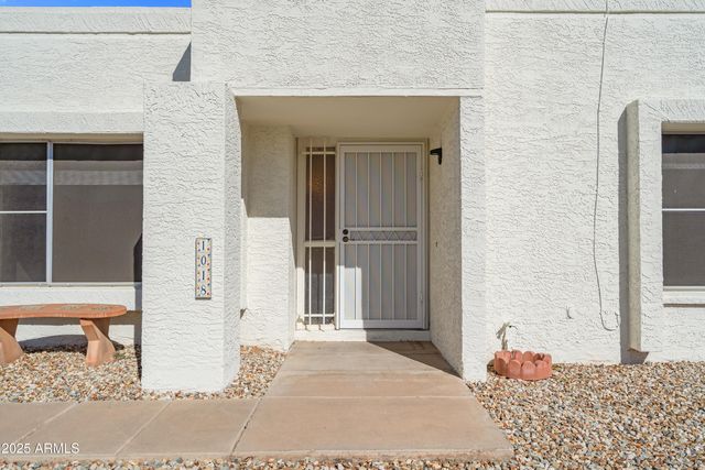 1018 E MICHELLE Drive, Phoenix, AZ 85022