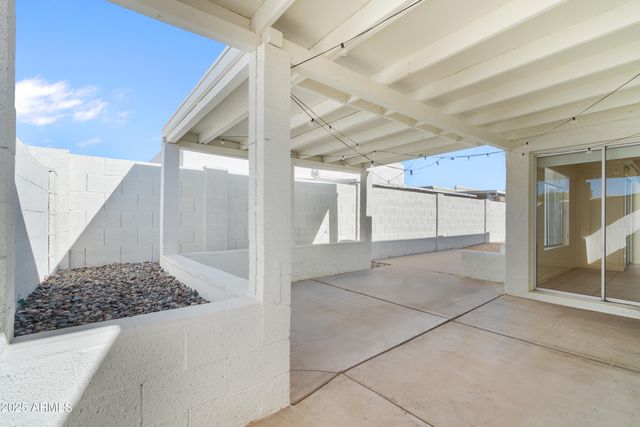 1018 E MICHELLE Drive, Phoenix, AZ 85022