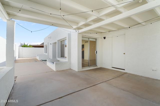 1018 E MICHELLE Drive, Phoenix, AZ 85022